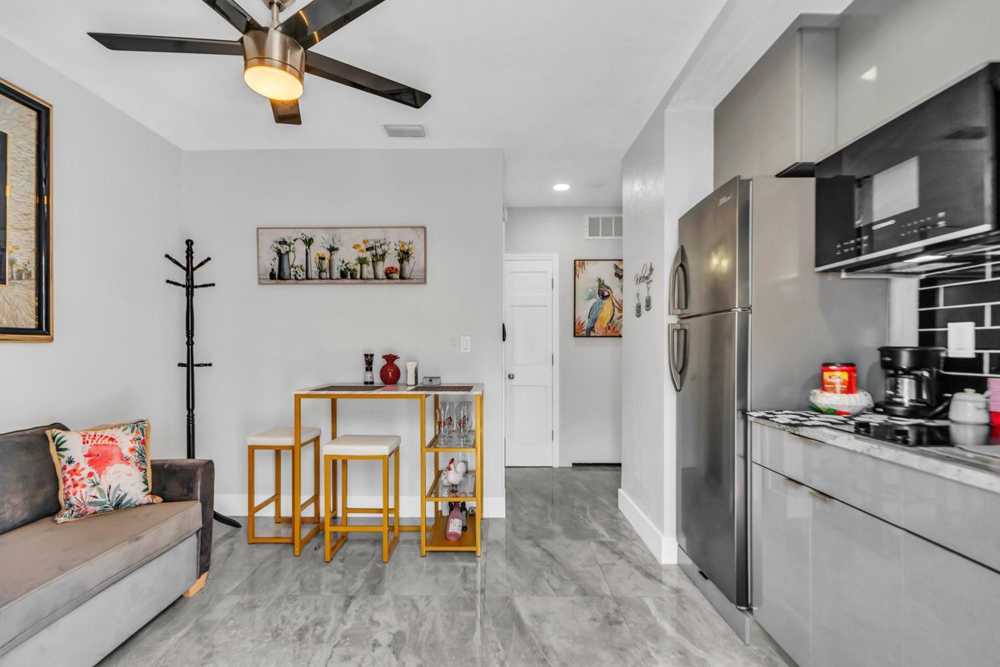 Little Gables Studio-Your Miami Escape-10Min Airport المظهر الخارجي الصورة