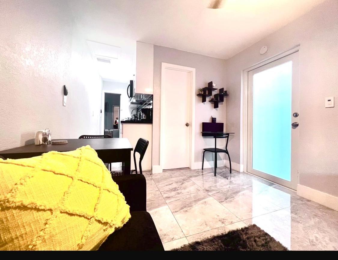 Little Gables Studio-Your Miami Escape-10Min Airport المظهر الخارجي الصورة