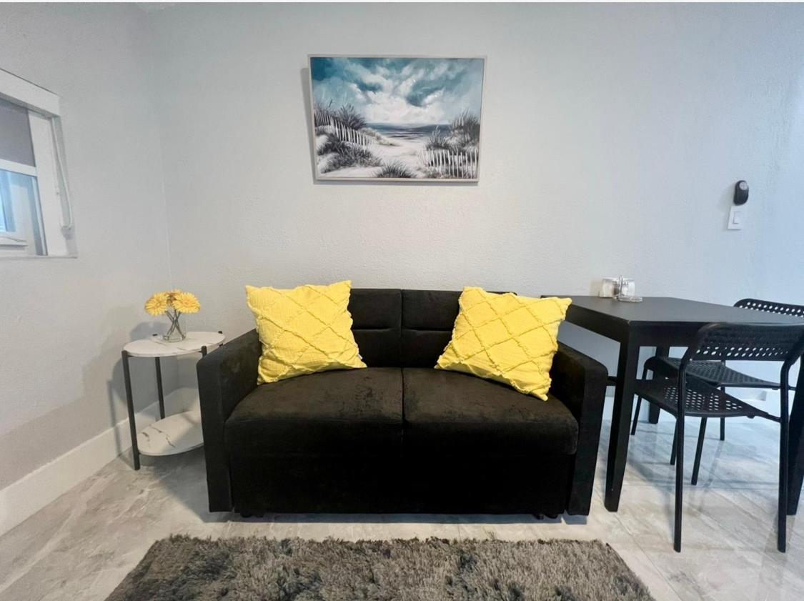 Little Gables Studio-Your Miami Escape-10Min Airport المظهر الخارجي الصورة