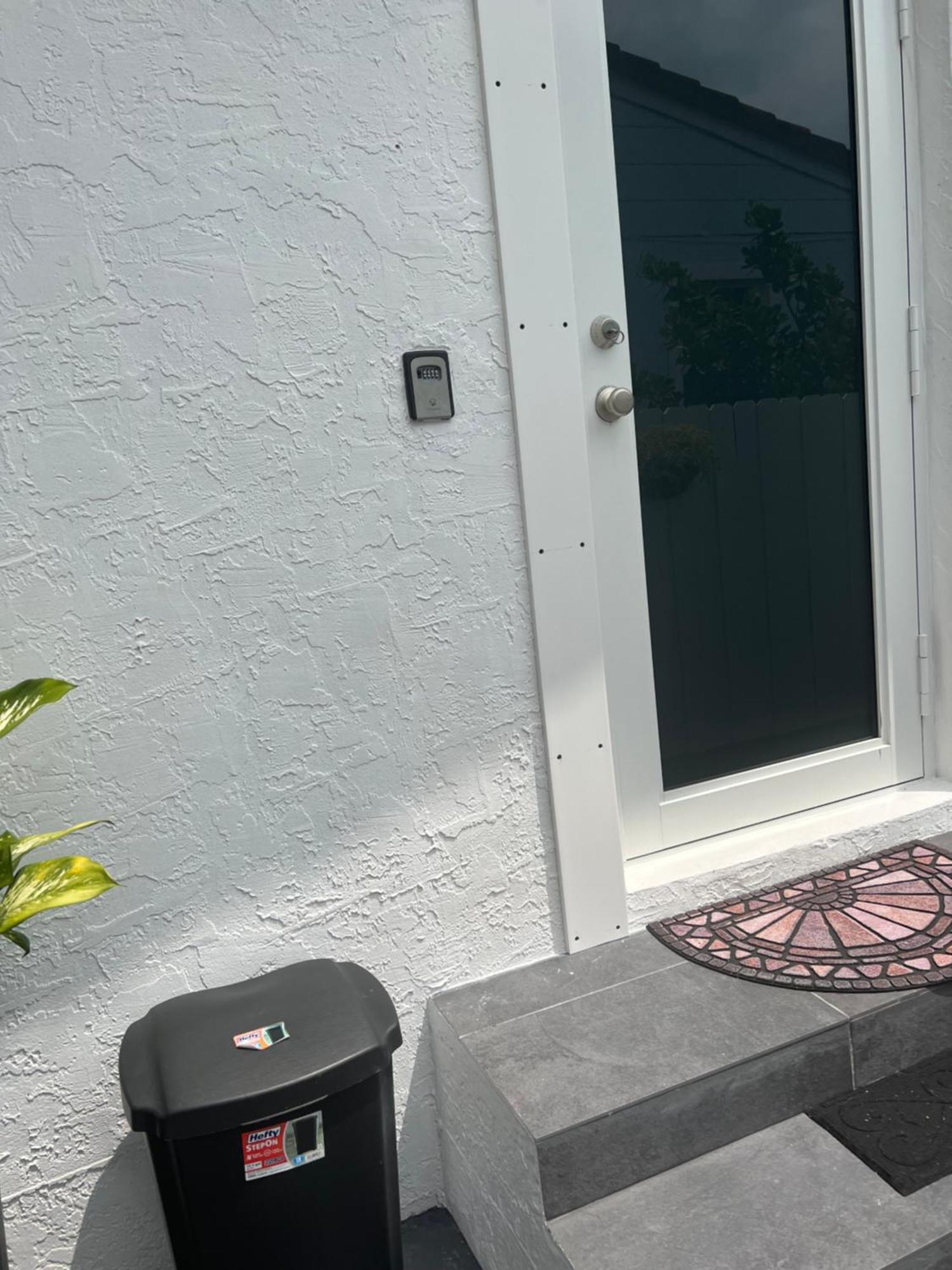 Little Gables Studio-Your Miami Escape-10Min Airport المظهر الخارجي الصورة